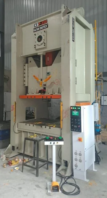 Press-shop equipment in the shared production area